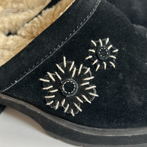 UGG Australia #5430 Solvang Shearling Lined Mules / Clogs - Black - 8 - Picture 7 of 9